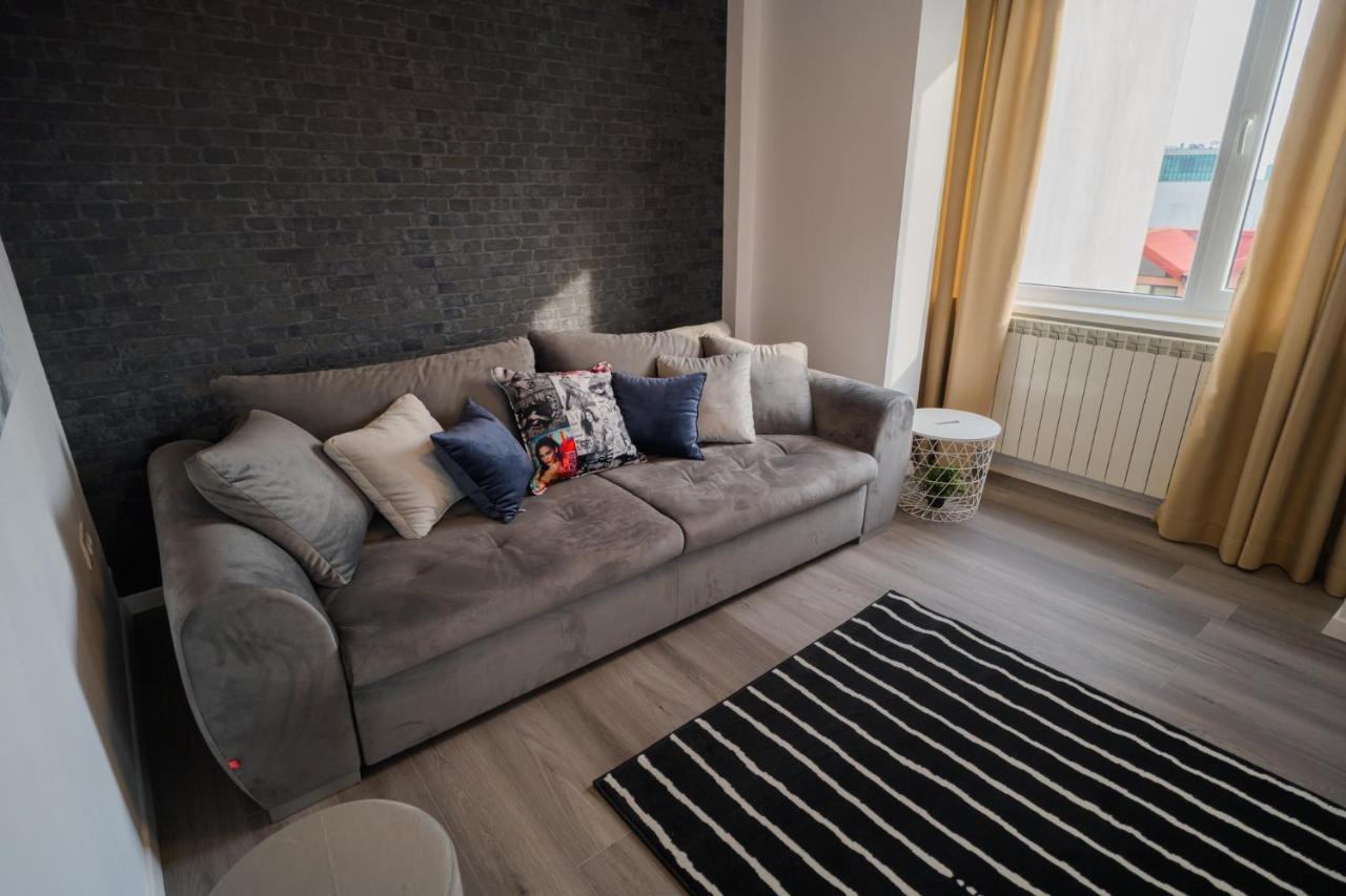 Penthouse With Huge Rooftop Terrace & City View Бухарест Экстерьер фото