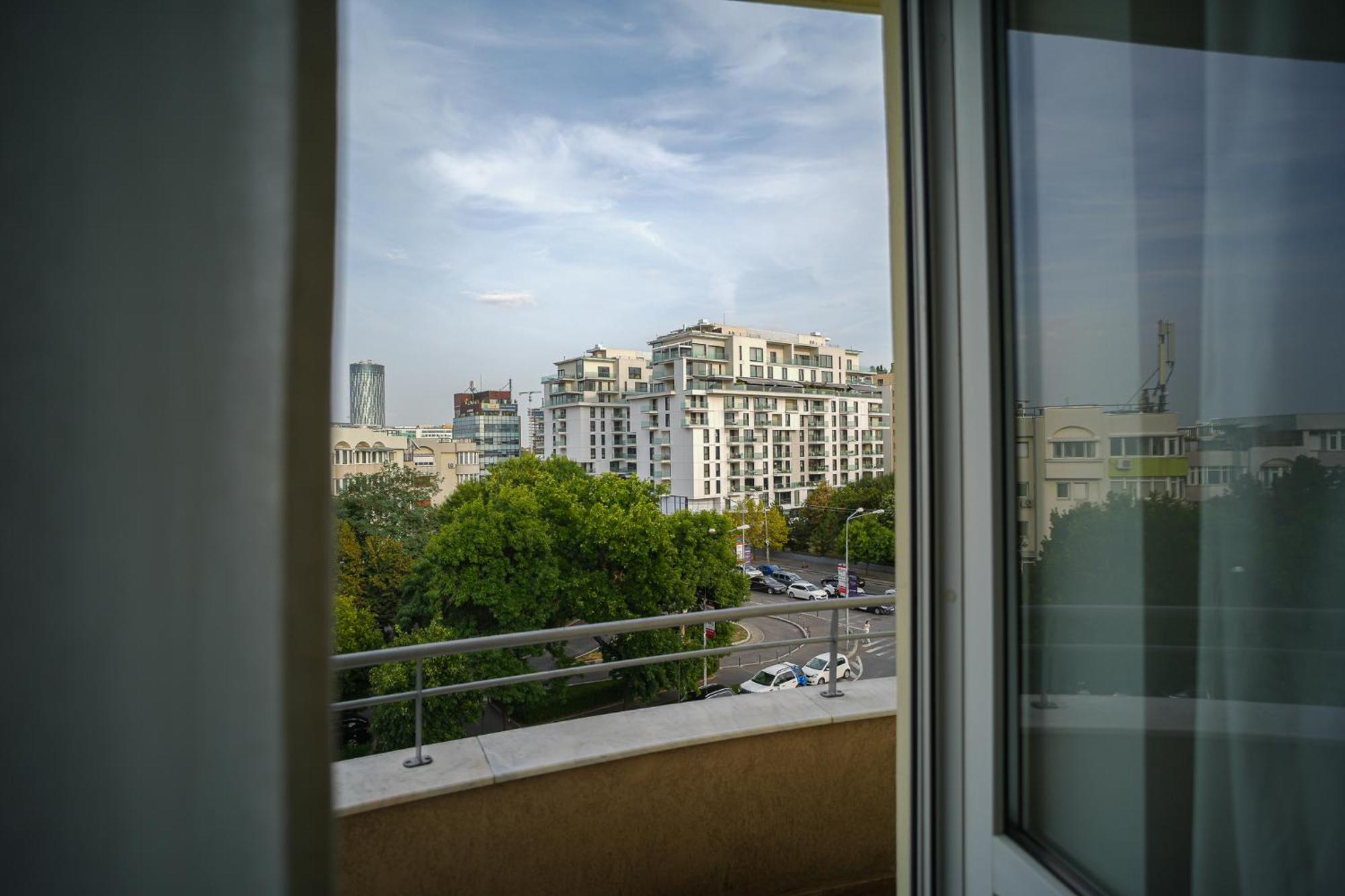 Penthouse With Huge Rooftop Terrace & City View Бухарест Экстерьер фото