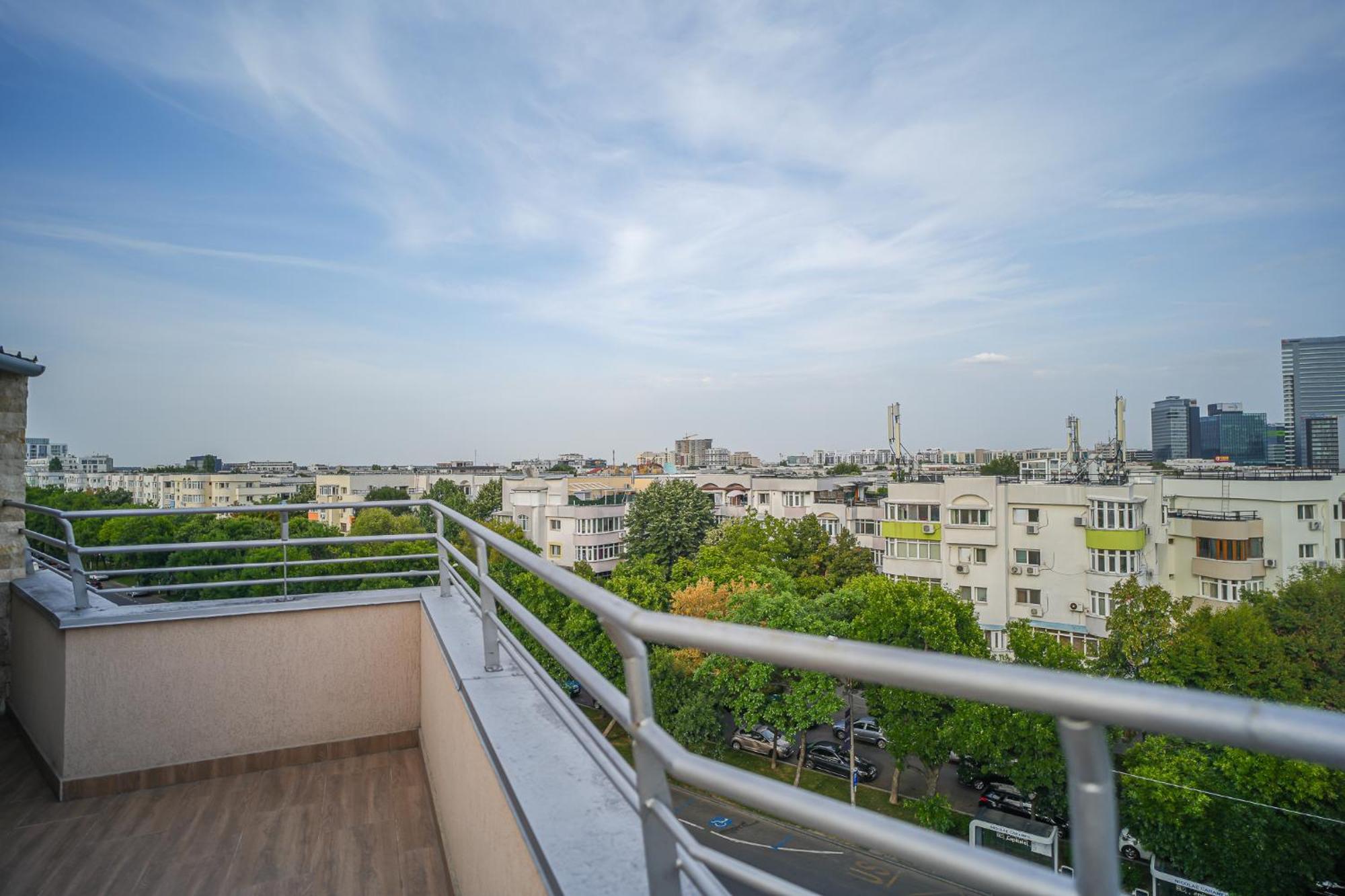 Penthouse With Huge Rooftop Terrace & City View Бухарест Экстерьер фото