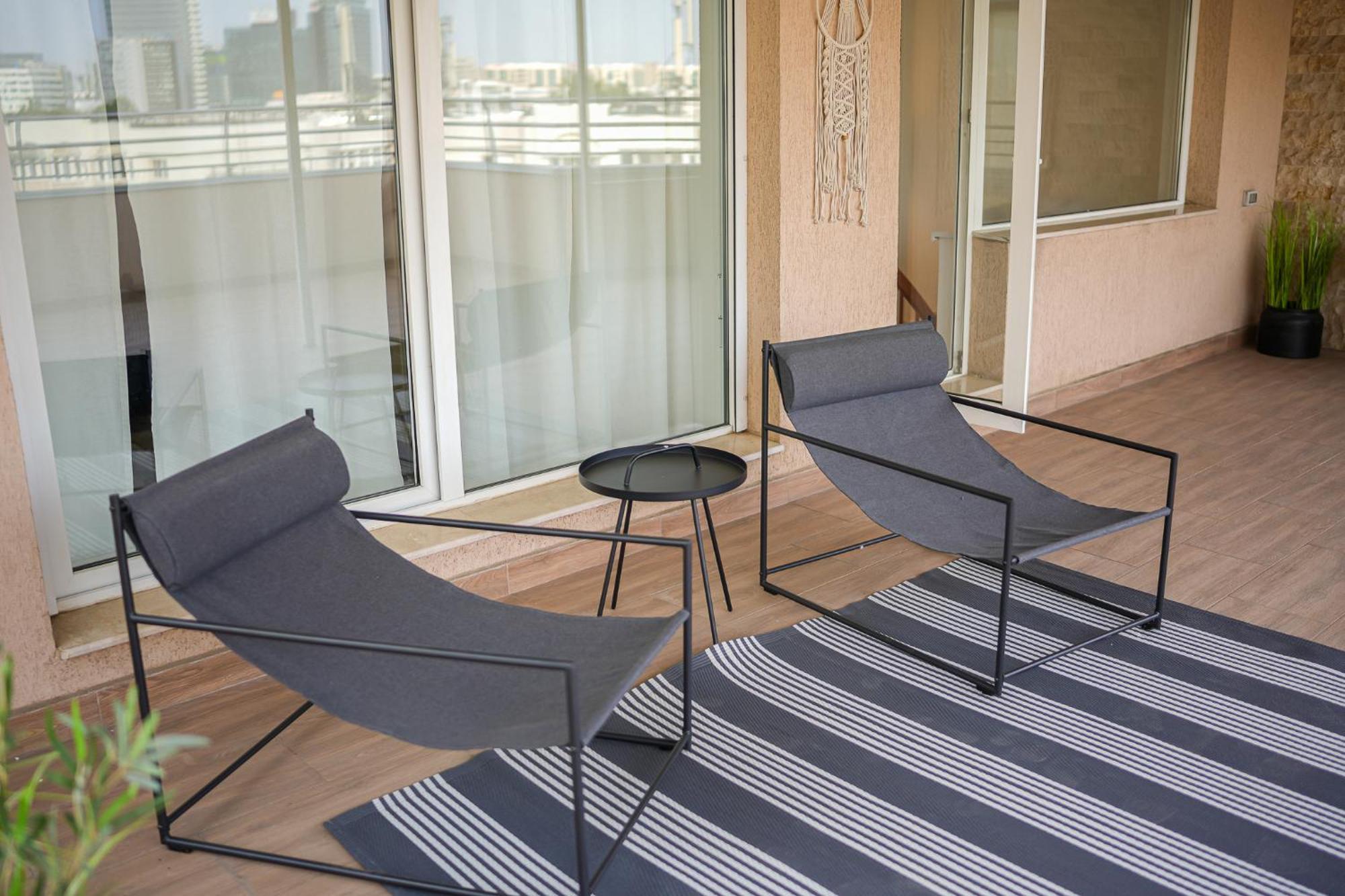 Penthouse With Huge Rooftop Terrace & City View Бухарест Экстерьер фото