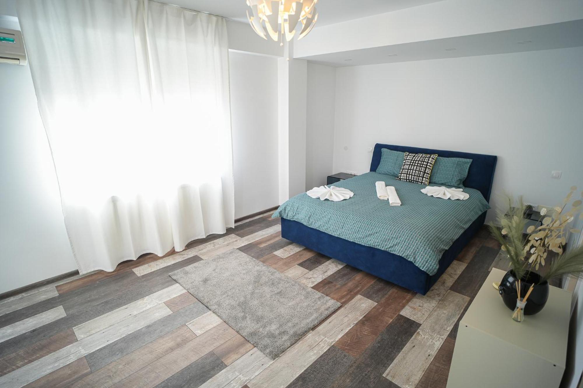 Penthouse With Huge Rooftop Terrace & City View Бухарест Экстерьер фото